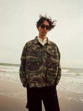 Load image into Gallery viewer, Camouflage Twill Utility Cargo Jacket
