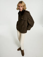 Load image into Gallery viewer, Amandira Chausie Trench
