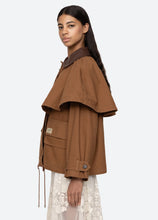 Load image into Gallery viewer, Carolyn cape Jacket
